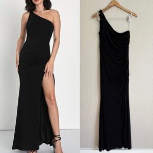 NWOT Especially Breathtaking Black Ruched One-Shoulder Maxi Dress